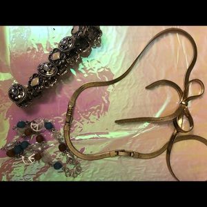 Necklace choker and bracelets